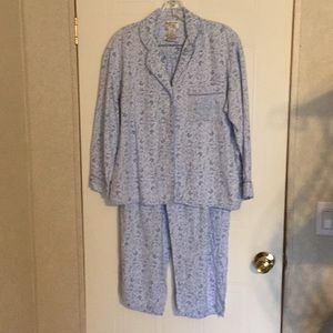 Amanda Stewart Petite 2 piece pjs